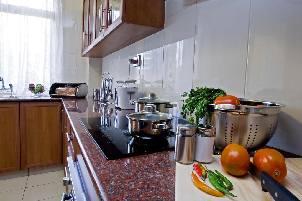 Gemsuites Serviced Apartments State House Nairobi Habitación foto